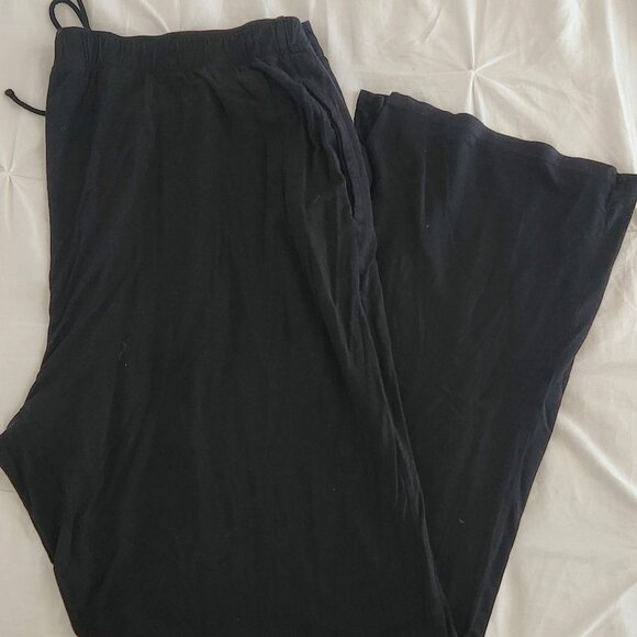 Pajama and lounge pants - Picture 1 of 4